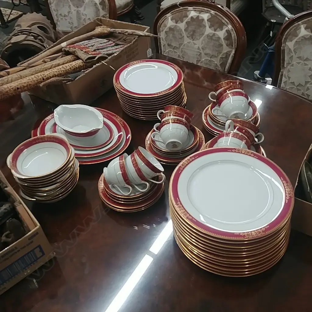 NORITAKE DINNER SERVICE Image 1++