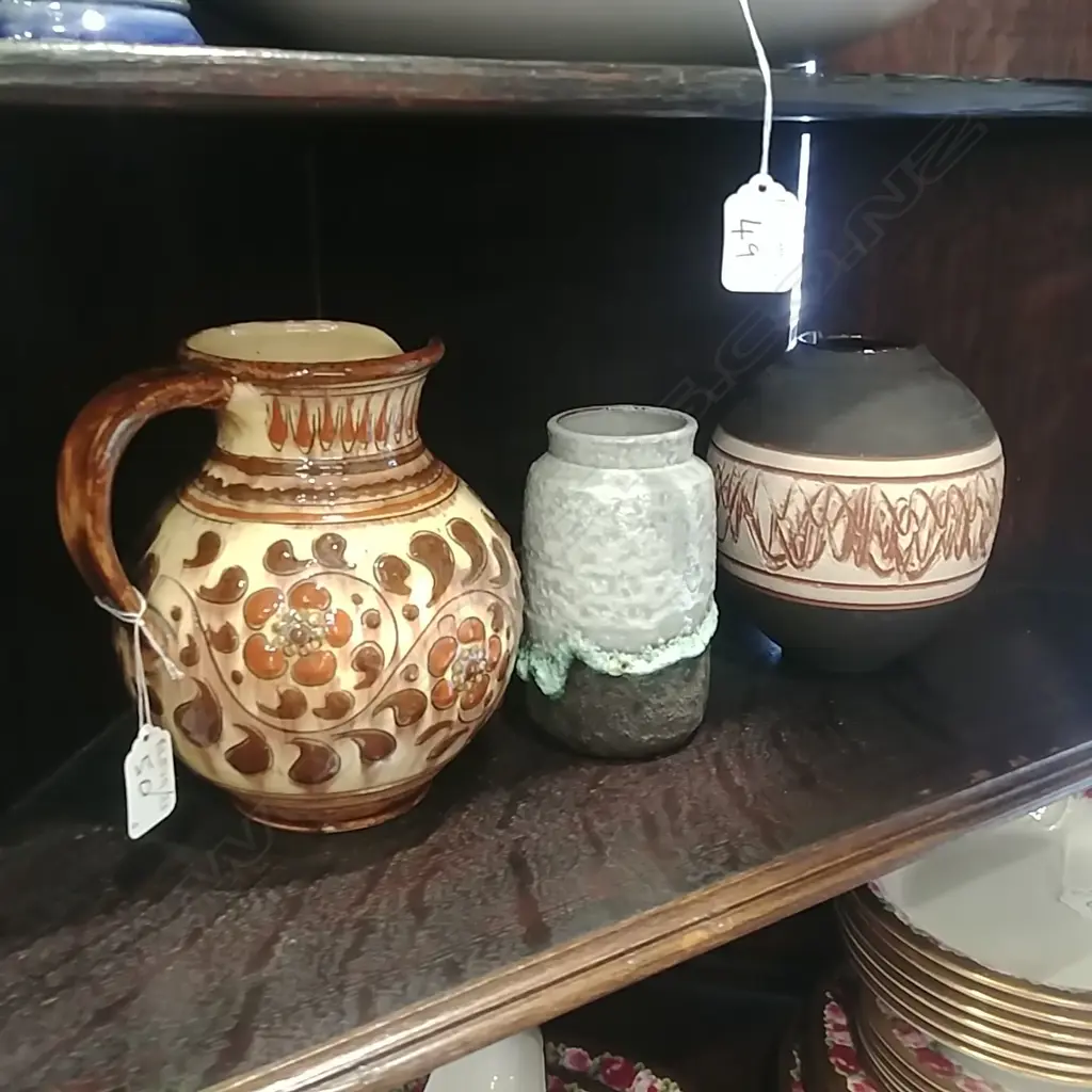 3 PIECES OF POTTERY - 2 VASES + JUG Image 1++