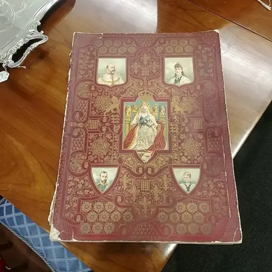 'THE GLORIOUS REIGN OF QUEEN VICTORIA' BOOK