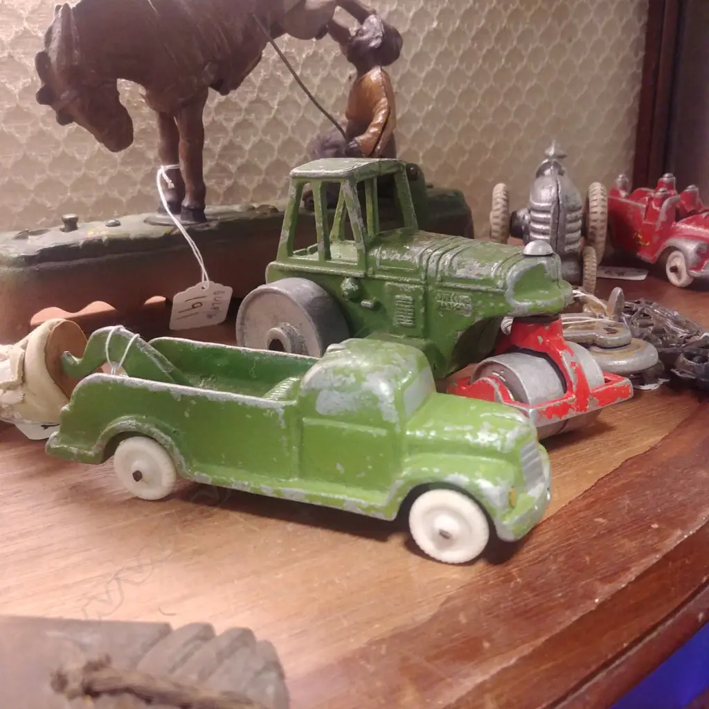2 FUN-HO TOYS  Image 1++