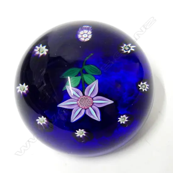 PAUL YSART SINGLE FLOWER, D.BLUE, P/WEIGHT, BOX+CERT
