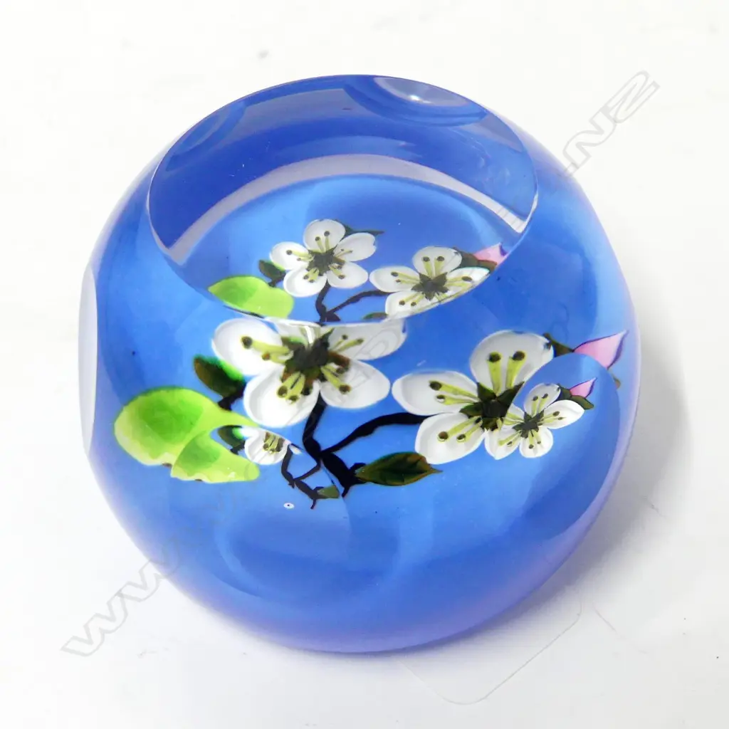 WHITEFRIARS 'APPLE BLOSSOM'  P/WEIGHT, BOX+CERT Image 1++