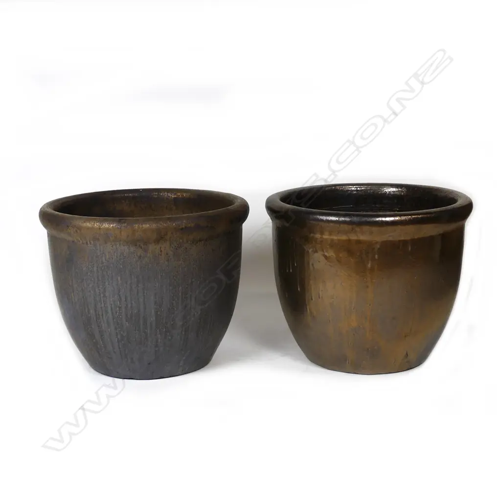 LGE GOLD GLAZED GARDEN POT Image 1++