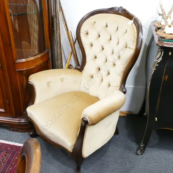 BUTTON BACK VICTORIAN STYLE ARMCHAIR