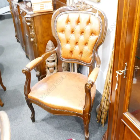 BUTTON BACK OPEN ARM FAUTEUIL