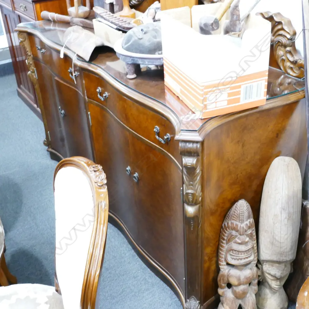 BURR WALNUT SERPENTINE SIDEBOARD Image 1++
