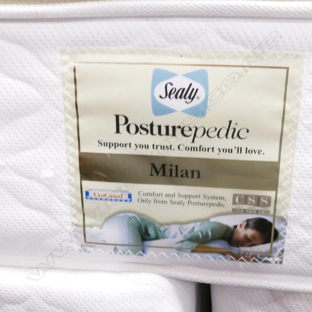 SUPER QUEEN SEALY POSTUREPEDIC 'MILAN' BED WITH VELOUR BUTTON HEADBOARD Image 1++