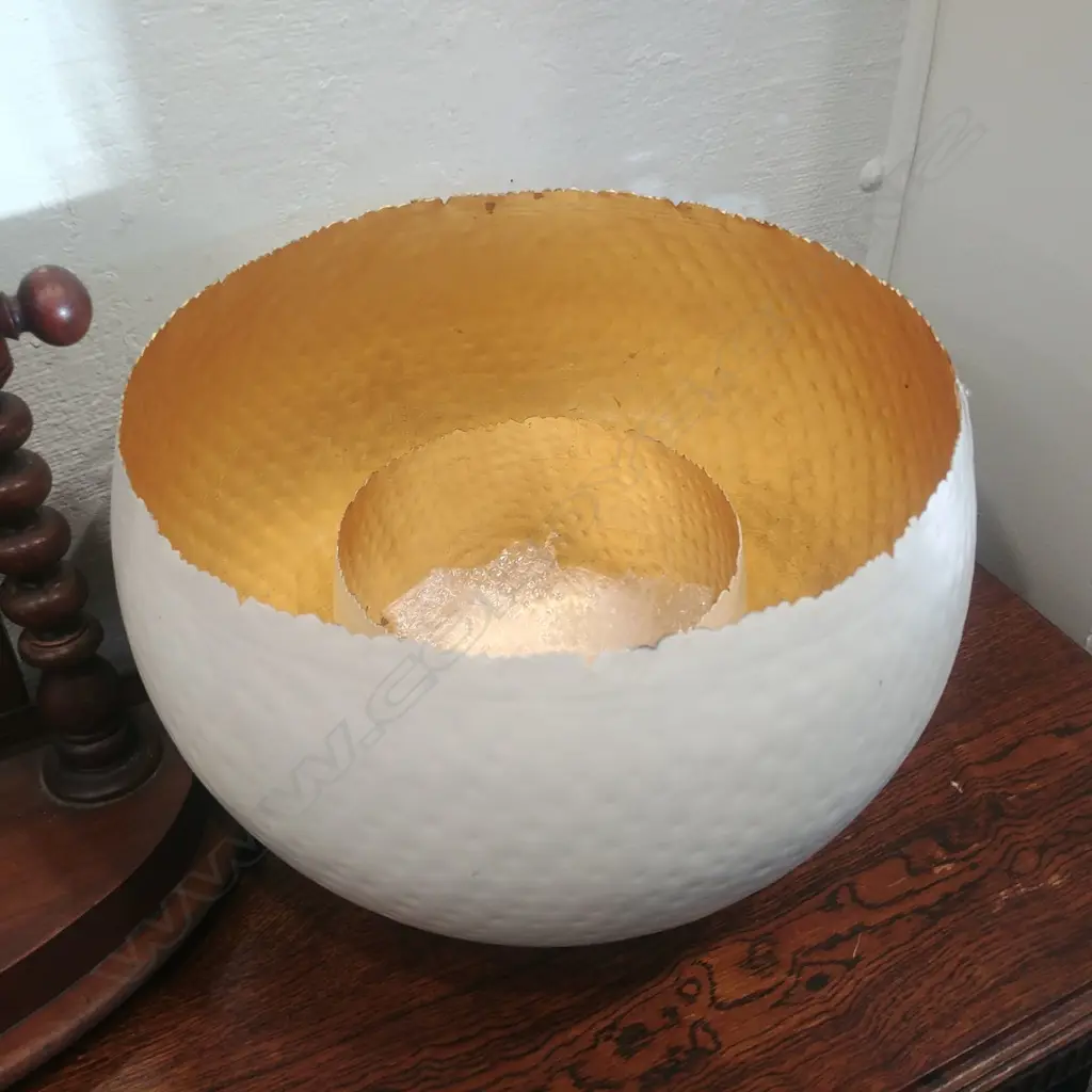 2 LARGE WHITE & GILT BOWLS  Image 1++