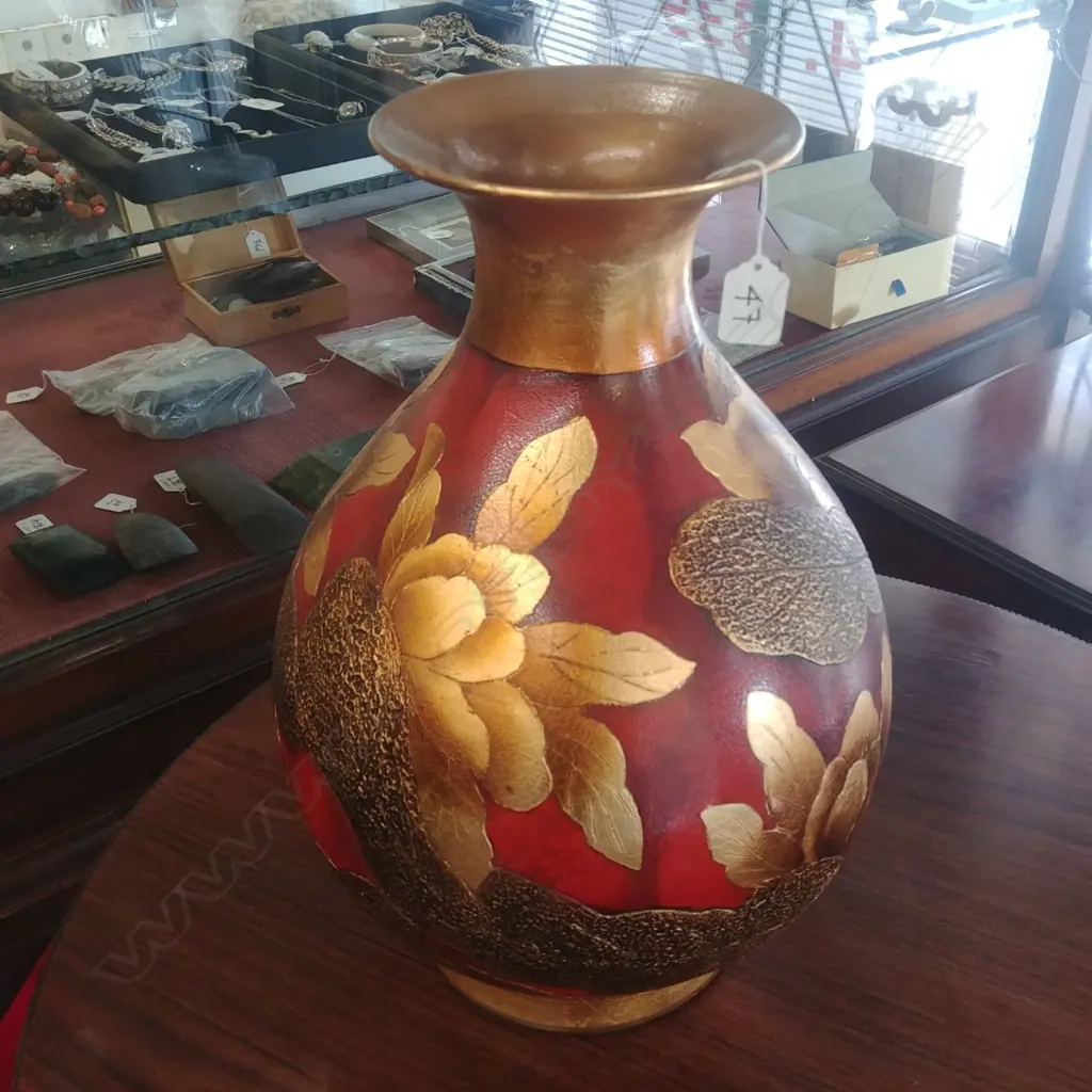 RED & GOLD  LGE VASE Image 1++