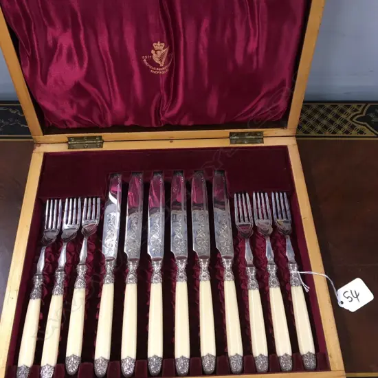 CASED EP ENGRAVED KNIVES & FORKS, IVORINE