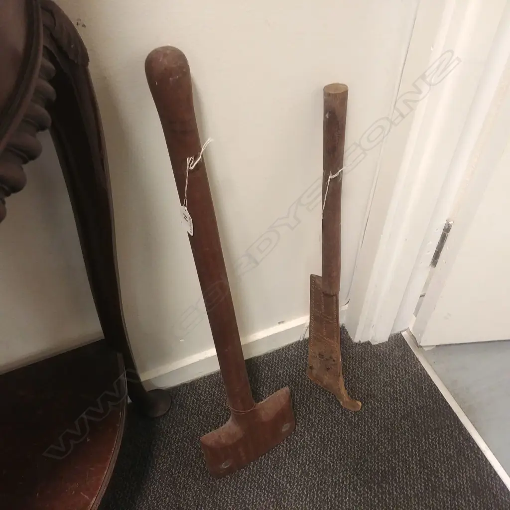 2 PACIFIC ISLAND CLUBS Image 1++