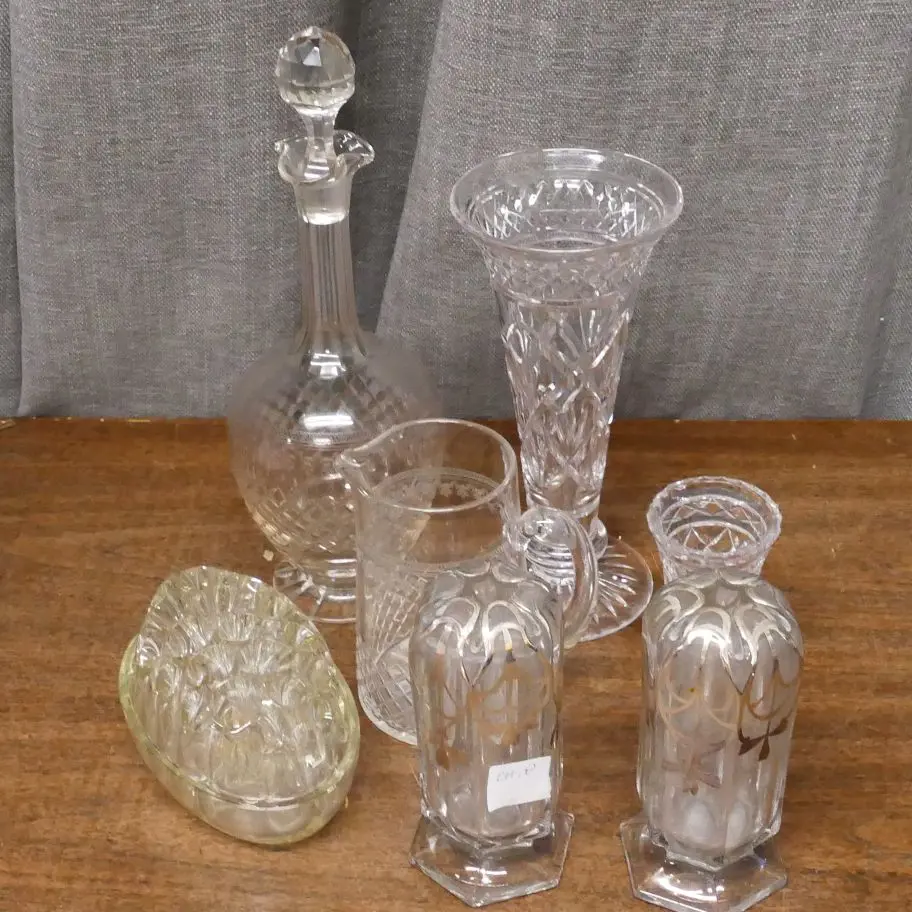 SELECTION OF ASST CRYSTAL Image 1++