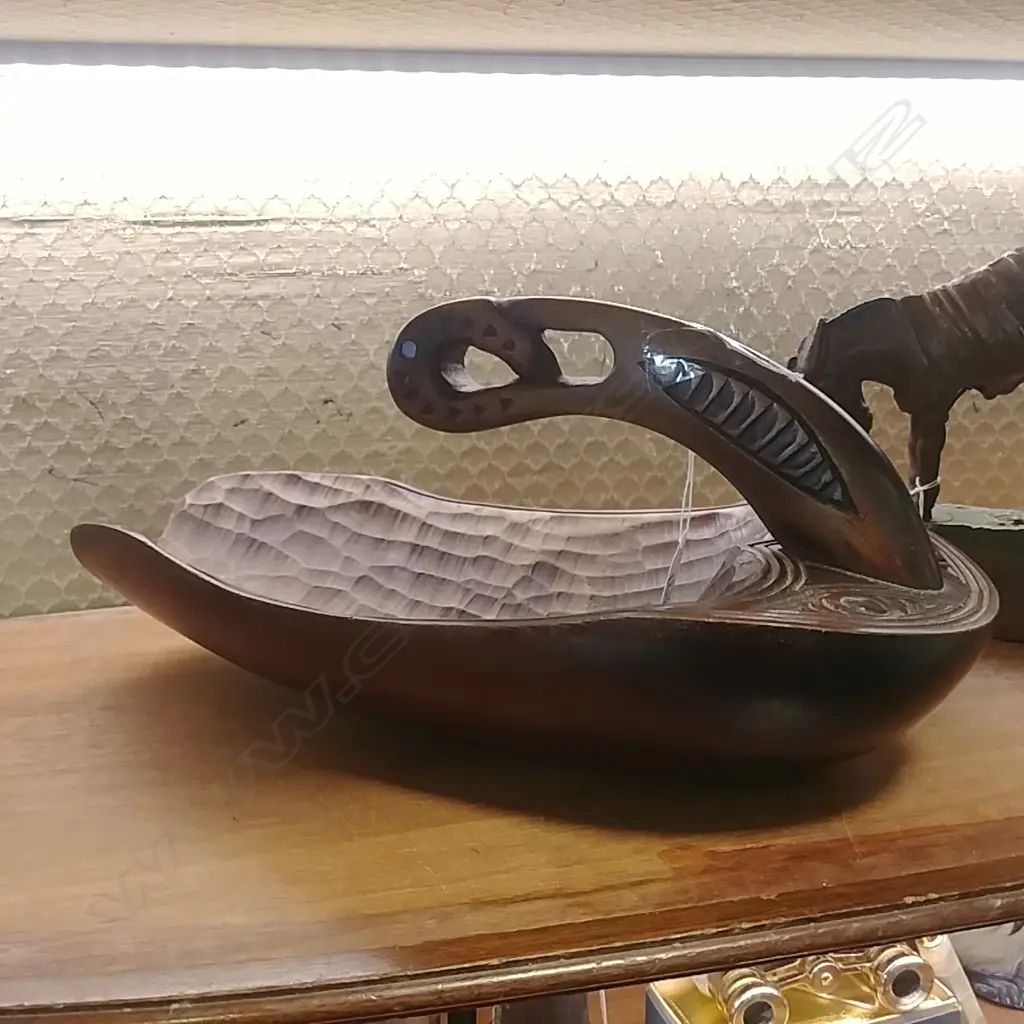 CARVED MAORI BAILER c1980 PAUA INSERTS Image 1++