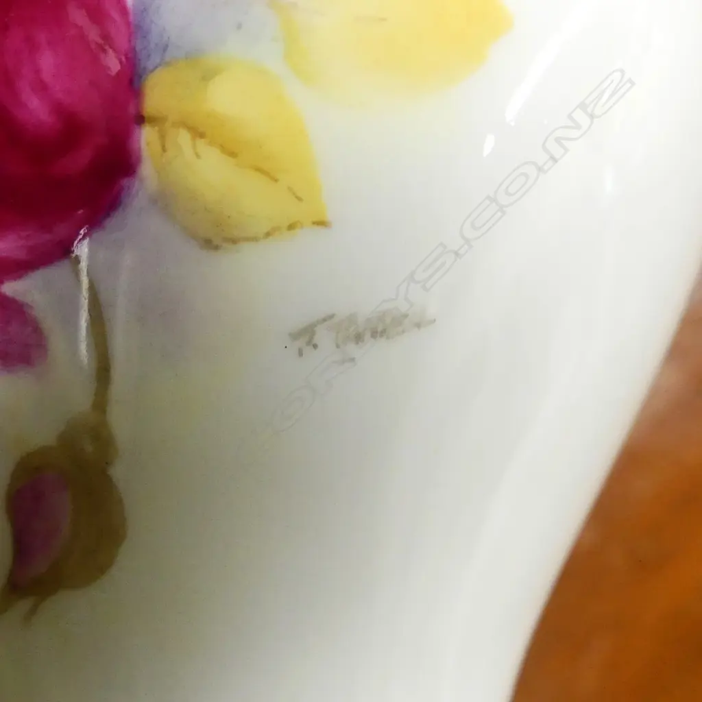SM WORCESTER VASE, SIGNED TANSELL Image 1++