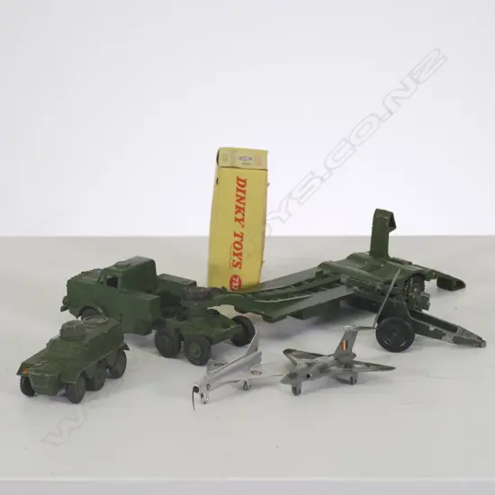 5 DINKY/ BRITAINS MILITARY TOYS