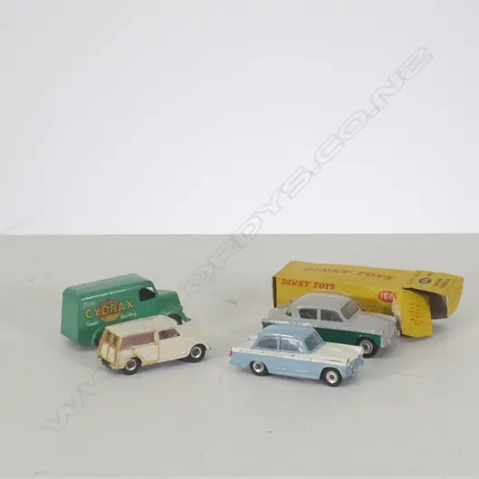 4 DINKY VEHICLES Image 1++