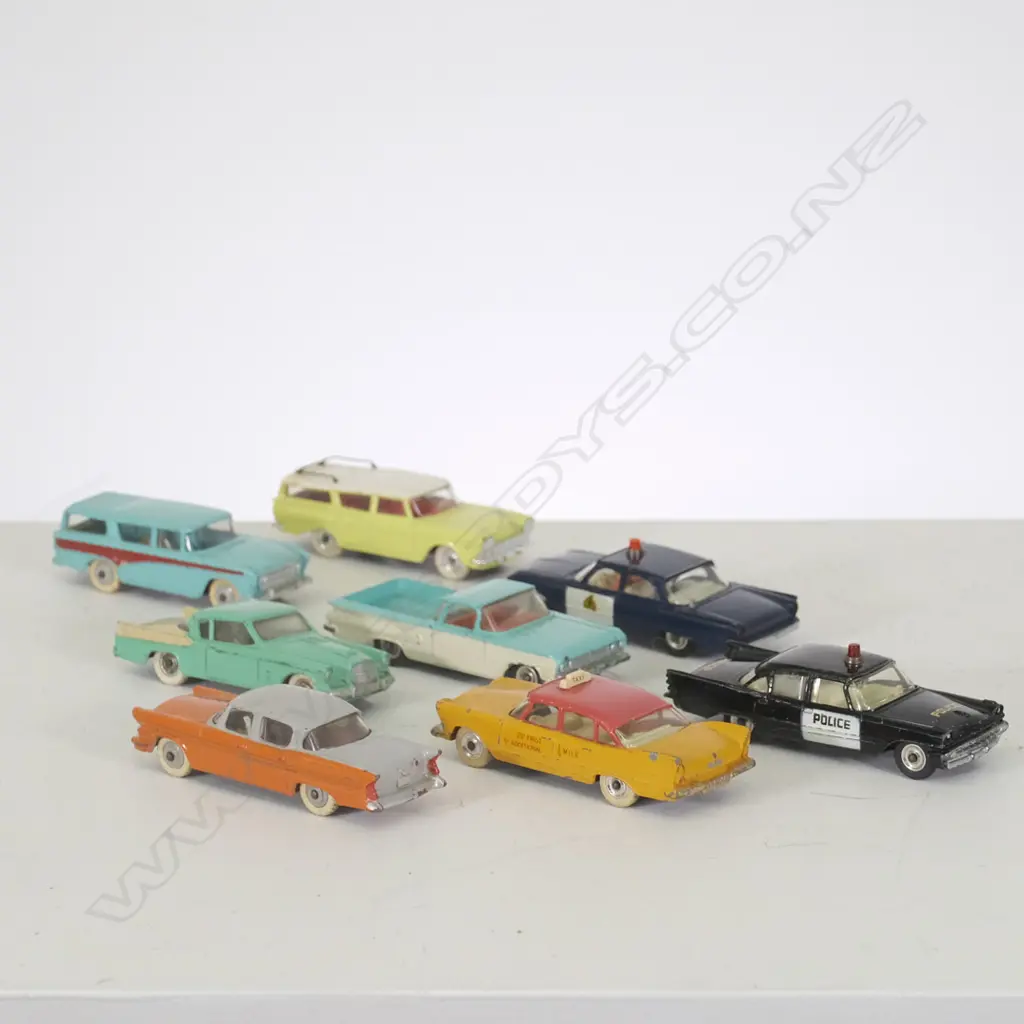 8 DINKY AMERICAN CARS  Image 1++
