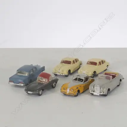 6 DINKY 'PRESTIGE MARQUE' CARS Image 1++