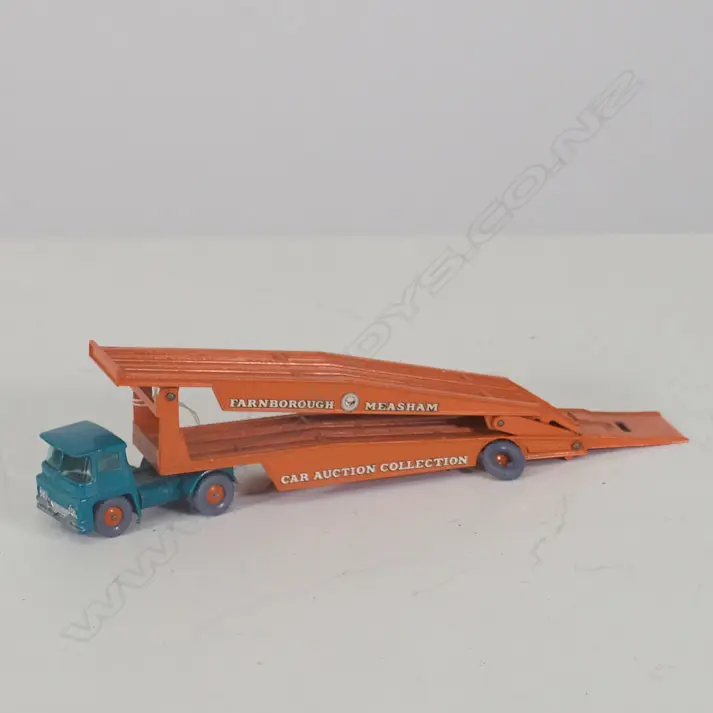 COLLECTION  OF PLAYWORN MECCANO /LESNEY TOYS Image 1++
