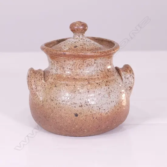 ANDREW VAN DER PUTEN LIDDED CROCK