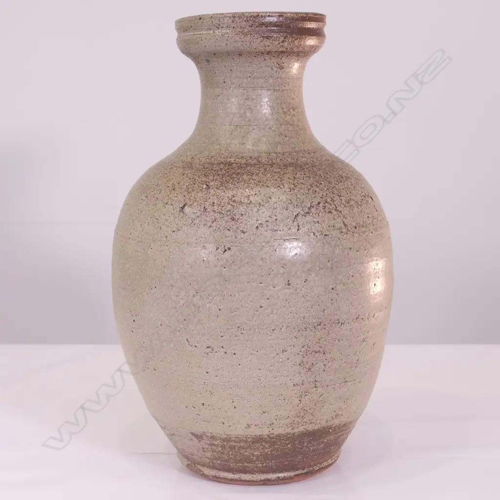 LARGE STUDIO POTTERY FLOOR POT Image 1++