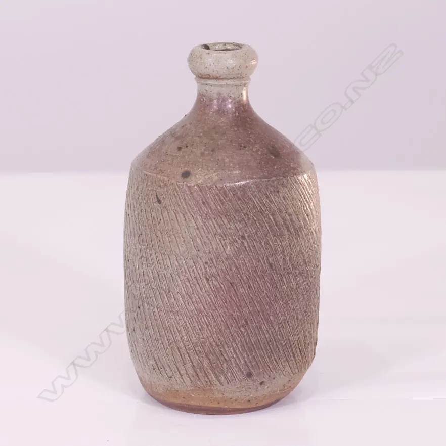 WARREN TIPPET SALT GLAZE VASE Image 1++