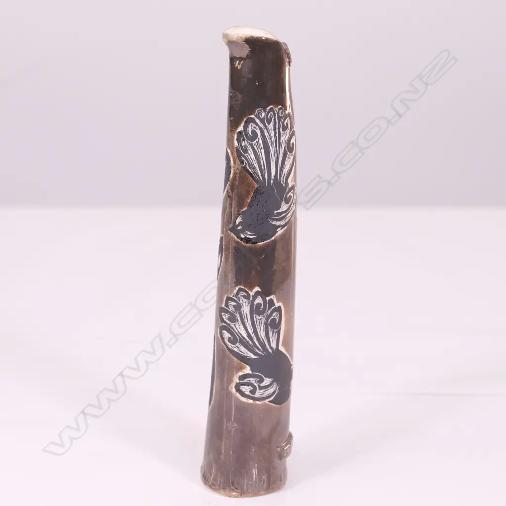 AMBER SMITH FANTAIL POURING VESSEL Image 1++