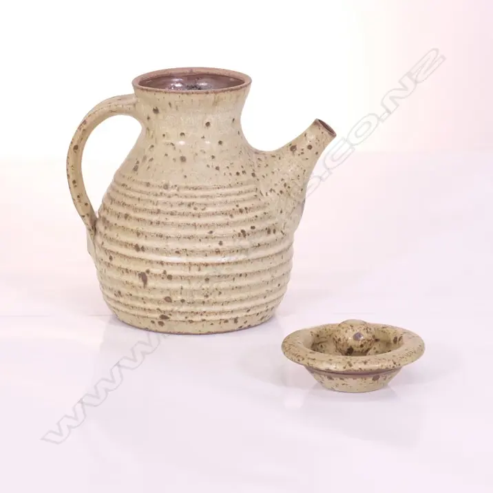 IAN FIRTH LG COFFEE POT Image 1++