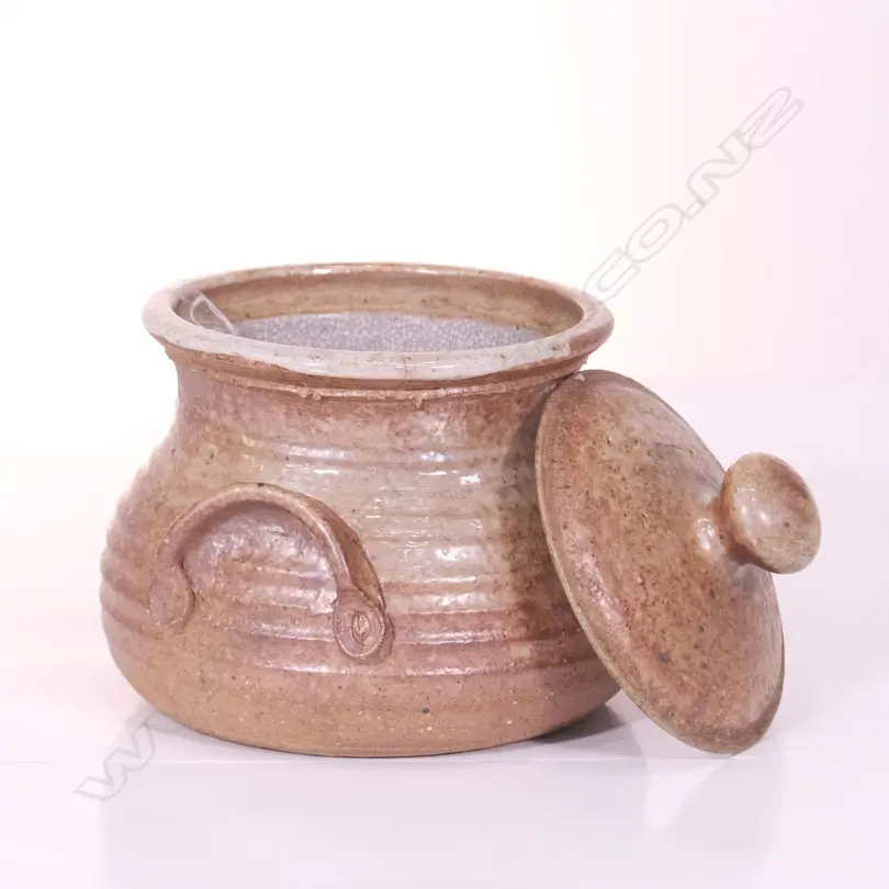 WARREN TIPPET LIDDED CROCK Image 1++