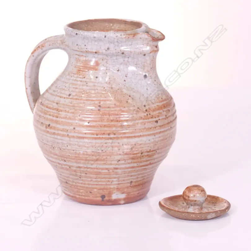 LIN SPENCER SHINO LIDDED JUG Image 1++