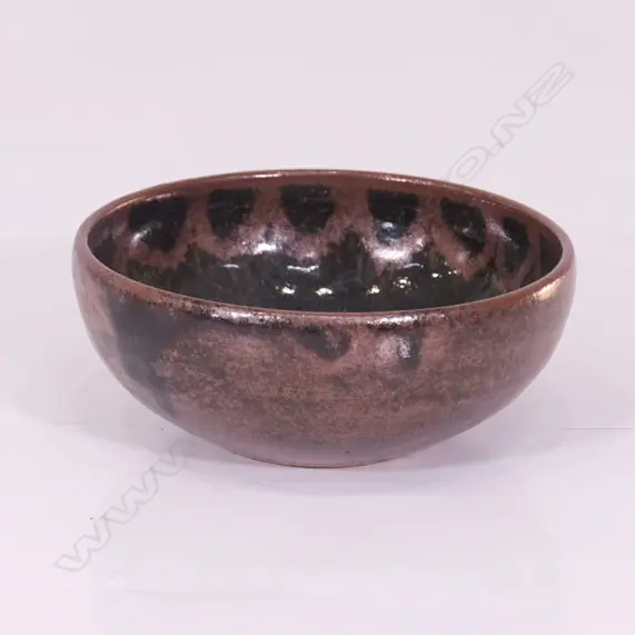 LEN CASTLE SMALL BOWL BLUE POOLED GLAZE Image 1++