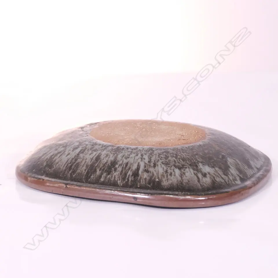 LEN CASTLE RECTANGULAR BOWL Image 1++