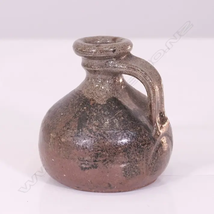 PAUL TOBIN HANDLED BOTTLE Image 1++