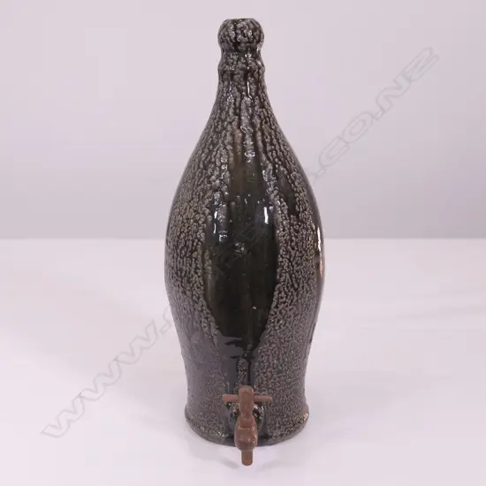 DENIS O'CONNOR LGE SALT GLAZE POT