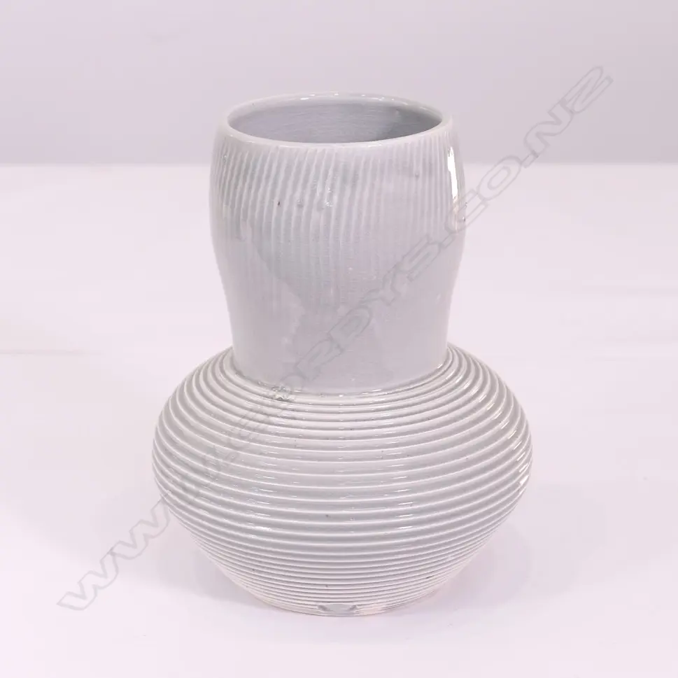 ROSS MITCHELL ANYON LARGE VASE Image 1++