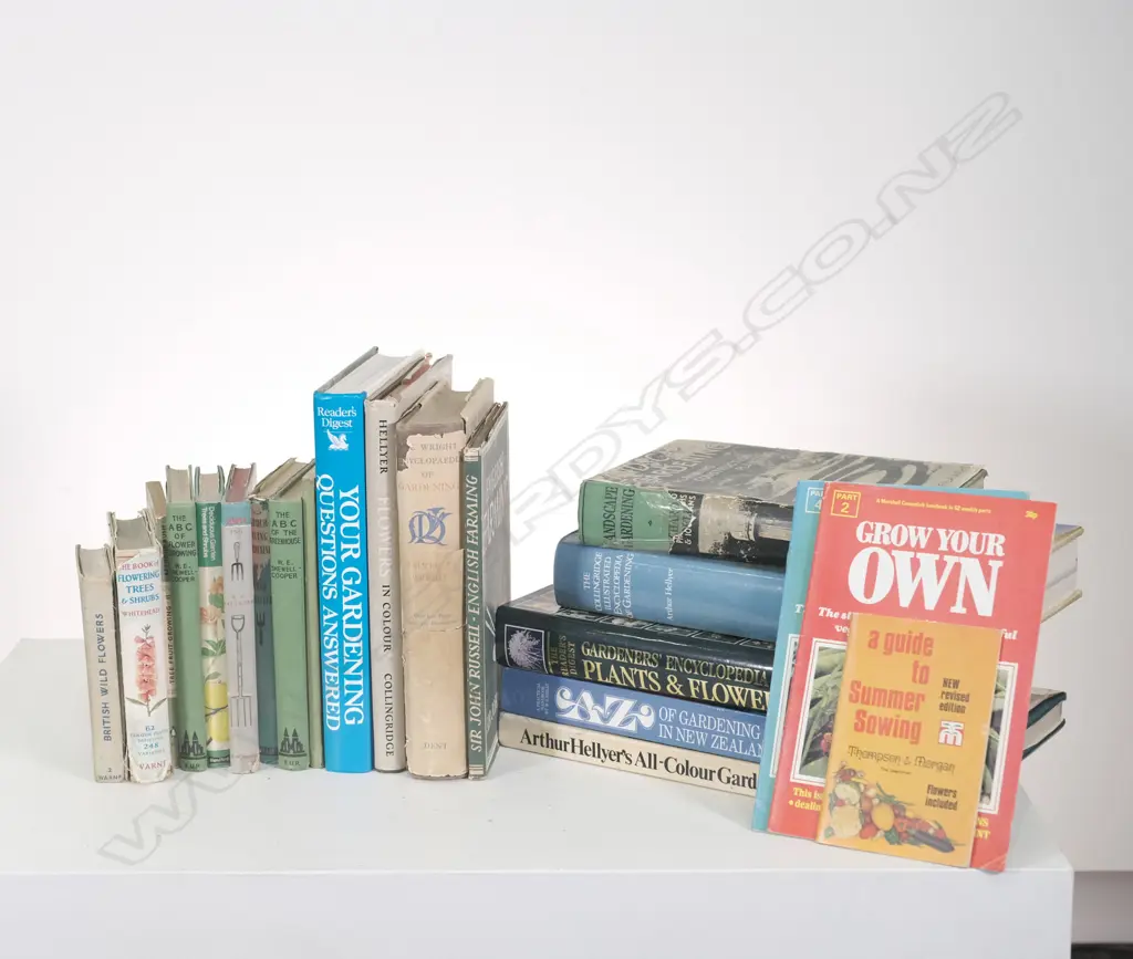 COLLECTION BOOKS - GARDENING & AGRICULTURE UK/NZ (17) Image 1++