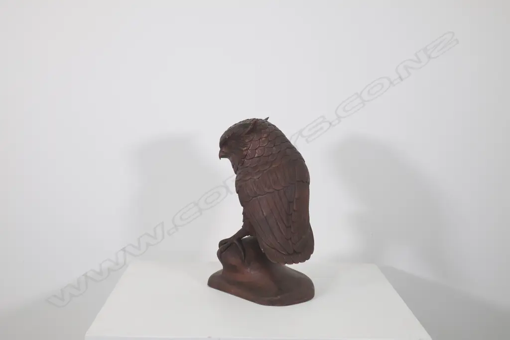 WELL CARVED WOODEN OWL, H. 310MM Image 1++