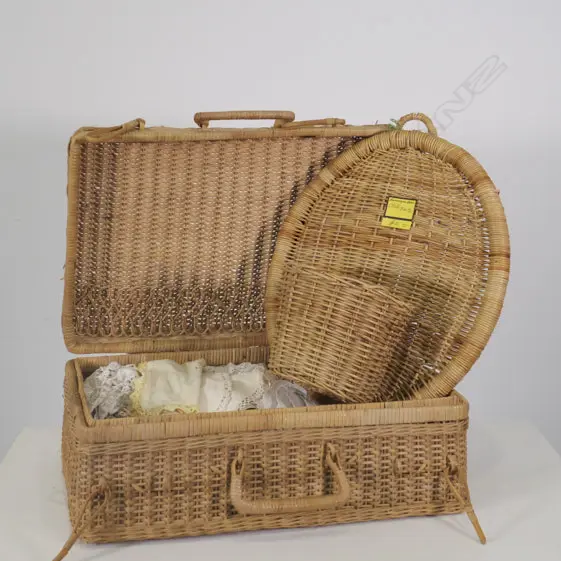 CANE PICNIC HAMPER WITH VINTAGE DOILIES ETC & HANGING CANE PLANTER Image 1++