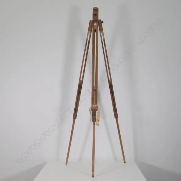 WINDSOR & NUGENT WOODEN ARTIST'S EASEL, H. 1230MM Image 1++