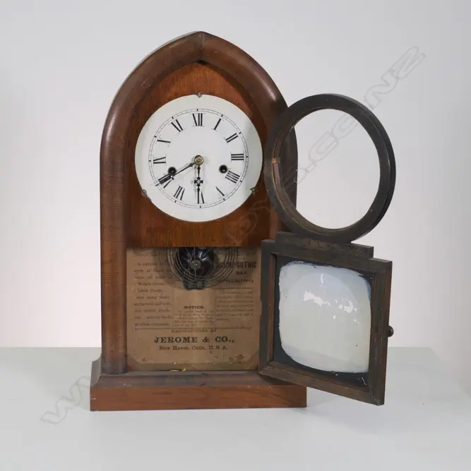 AMERICAN GERMONE & CO PICTURE BEEHIVE CLOCK, H 490MM Image 1++
