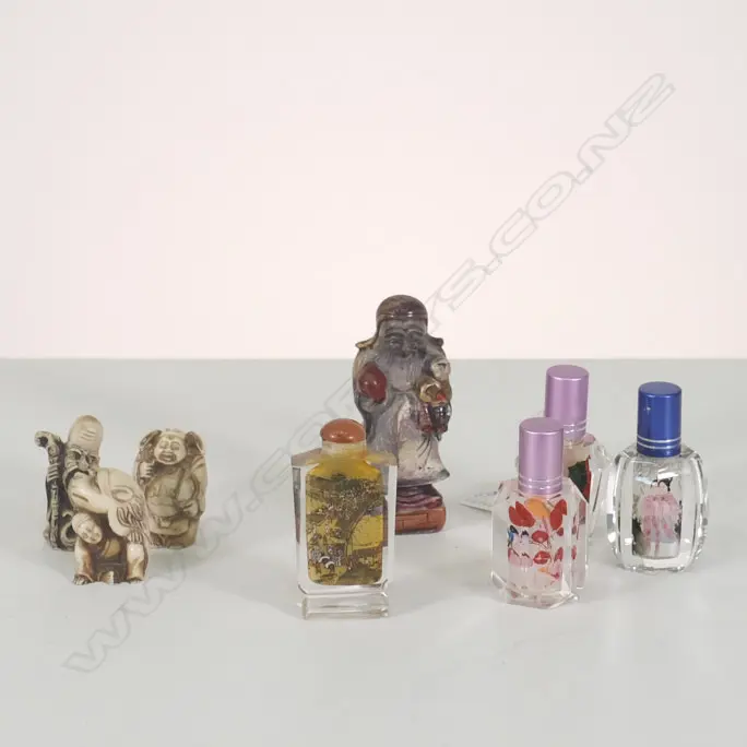 LOT ASST ORIENTAL ITEMS INCLUDING INTERIOR PAINTED SNUFF BOTTLE,PERFUME,RESIN NETSUKE ETC H 110 MM Image 1++