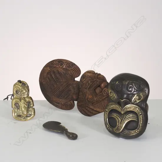 4 CONTEMPORARY MAORI SOUVENIRS WOODEN CARVED PATU, BRASS TIKI ETC L 330 MM