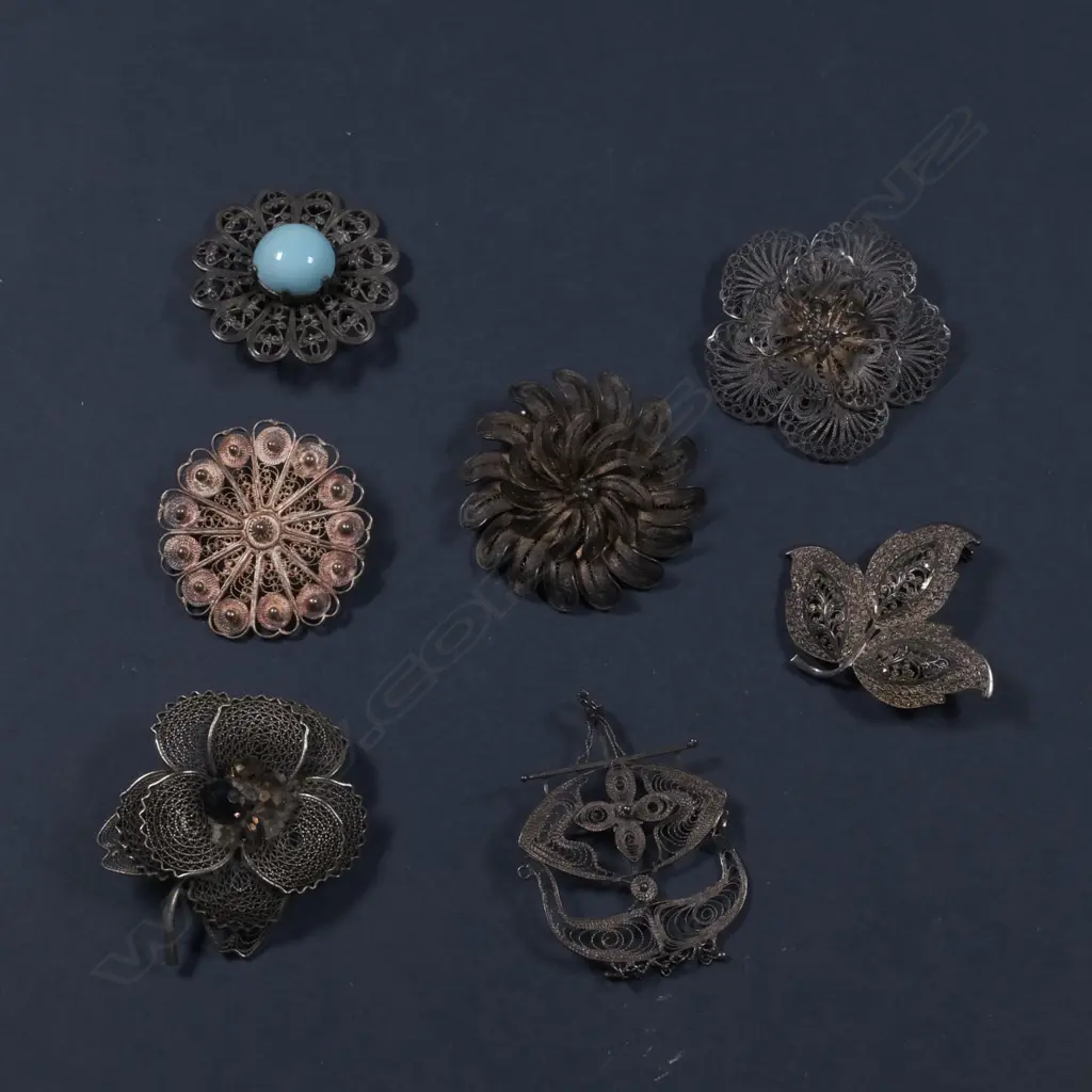 7 FILIGREE SILVER BROOCHES Image 1++