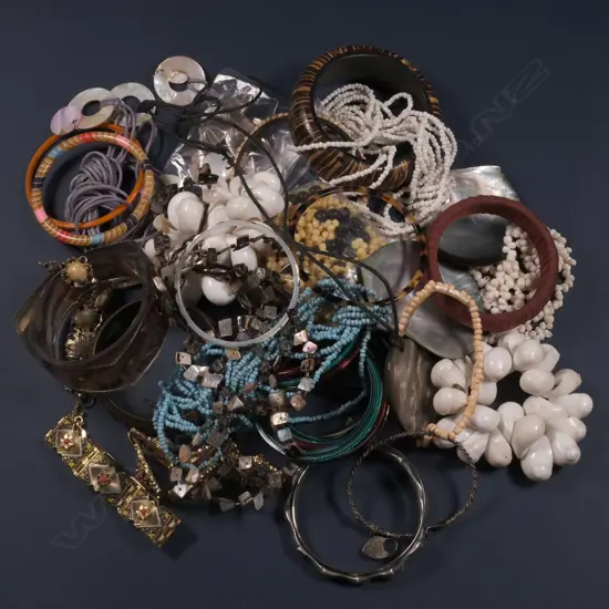 BOX OF SHELL NECKLACES/RETRO BANGLES