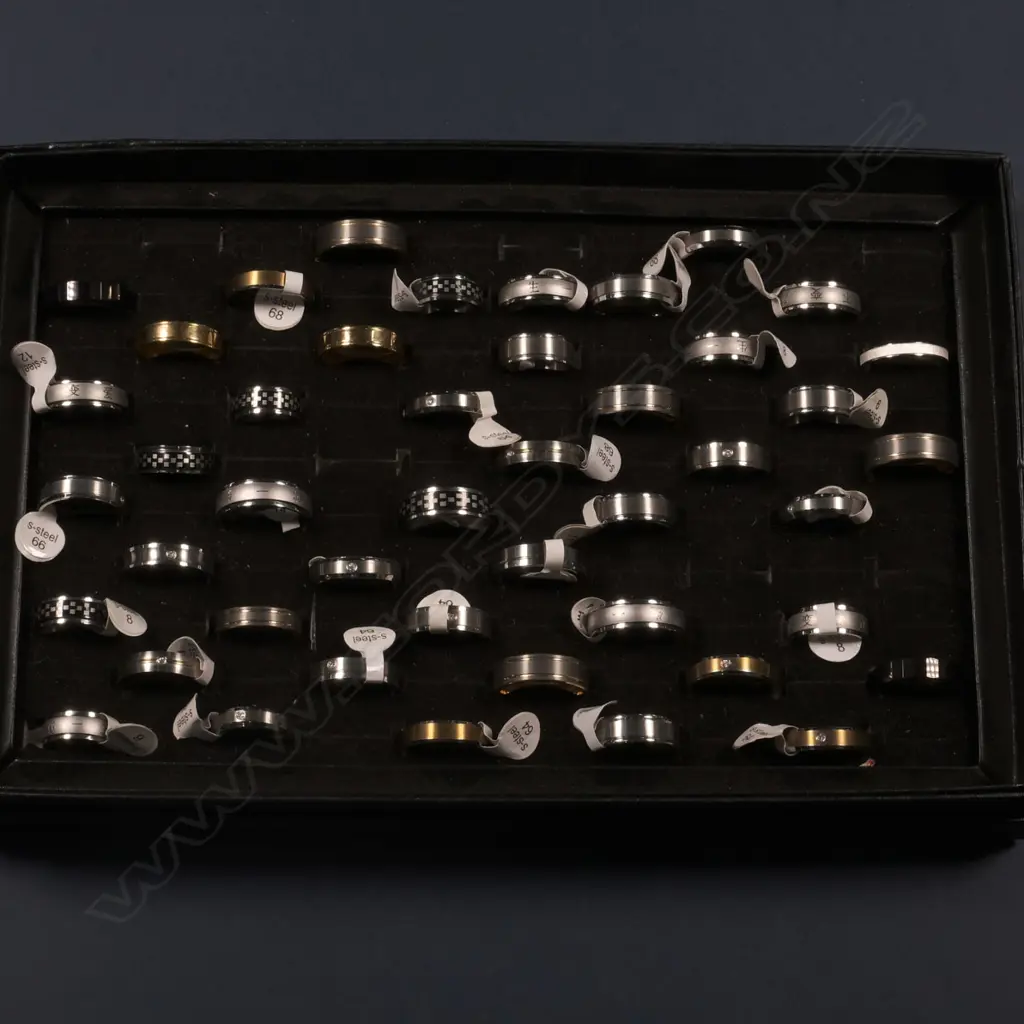 TRAY OF SAMPLE WEDDING RINGS (S/STEEL?) Image 1++