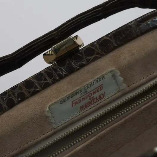 CROCODILE LEATHER HANDBAG & COIN PURSE, SUEDE LINED Image 1++