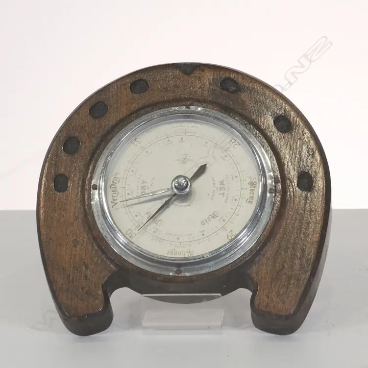 OAK FRAMED HORSE SHOE SHAPED BAROMETER, W. 190MM Image 1++