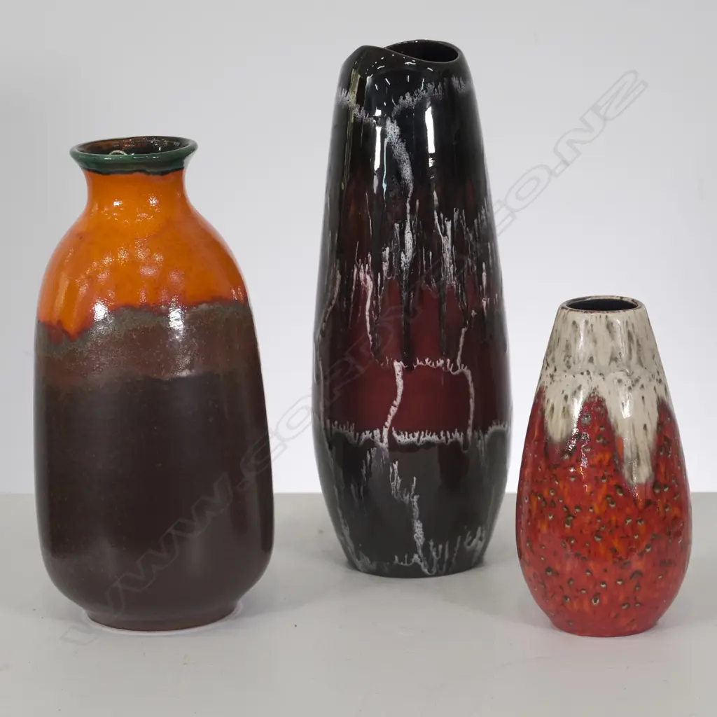 3 GERMAN STUDIO POTTERY VASES, H. 340MM Image 1++