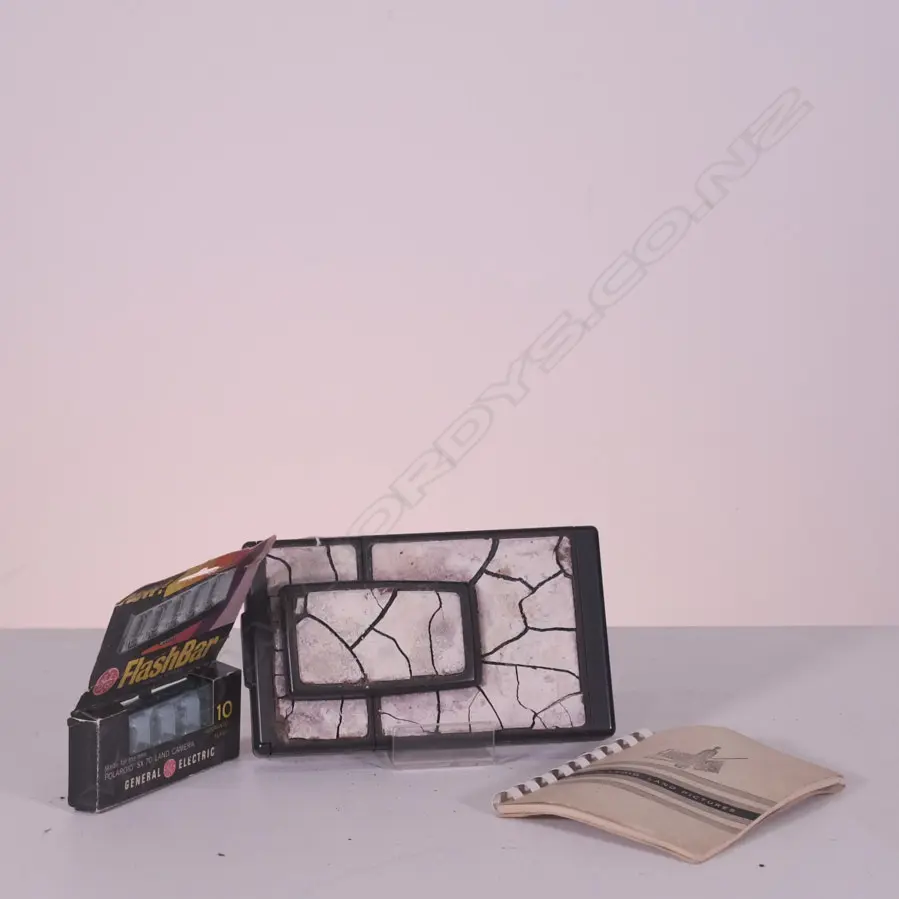 POLAROID & CONTINA 35MM CAMERA, & GE FLASH BARS, CAMERA SURFACE DISTRESSED Image 1++
