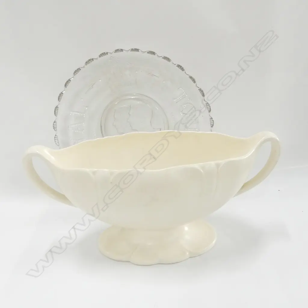 BESWICK VASE + 1949 ROYAL TOUR GLASS PLATE Image 1++